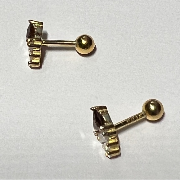 Stormy Reflection Gray Triangle Crystal Clear Baguettes Gold Pierced Earring 1pc - Picture 7 of 9